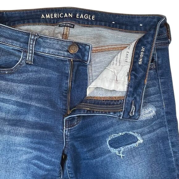 American Eagle Jegging Super Stretch Size 12 Medium Wash Distressed Patches AE - Picture 6 of 9